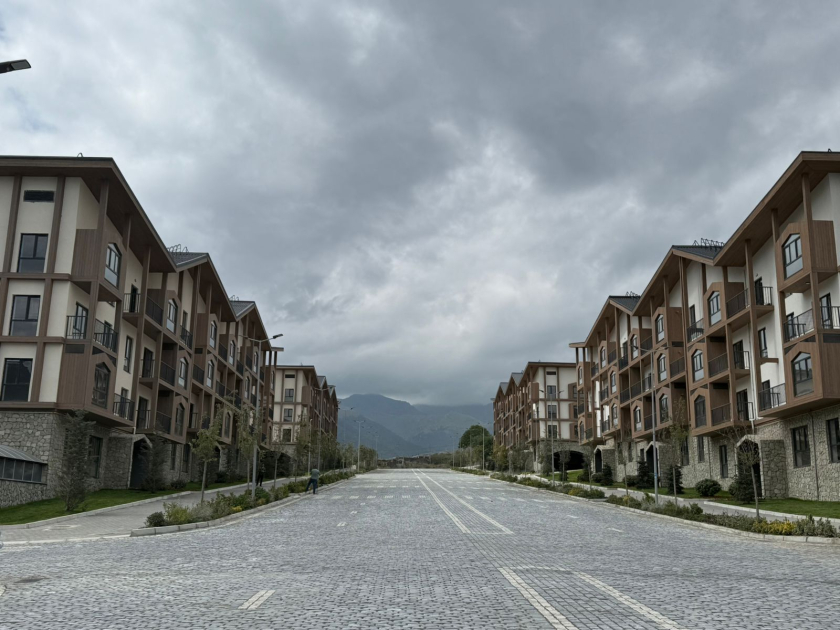 Kəlbəcər şəhərində birinci yaşayış kompleksi